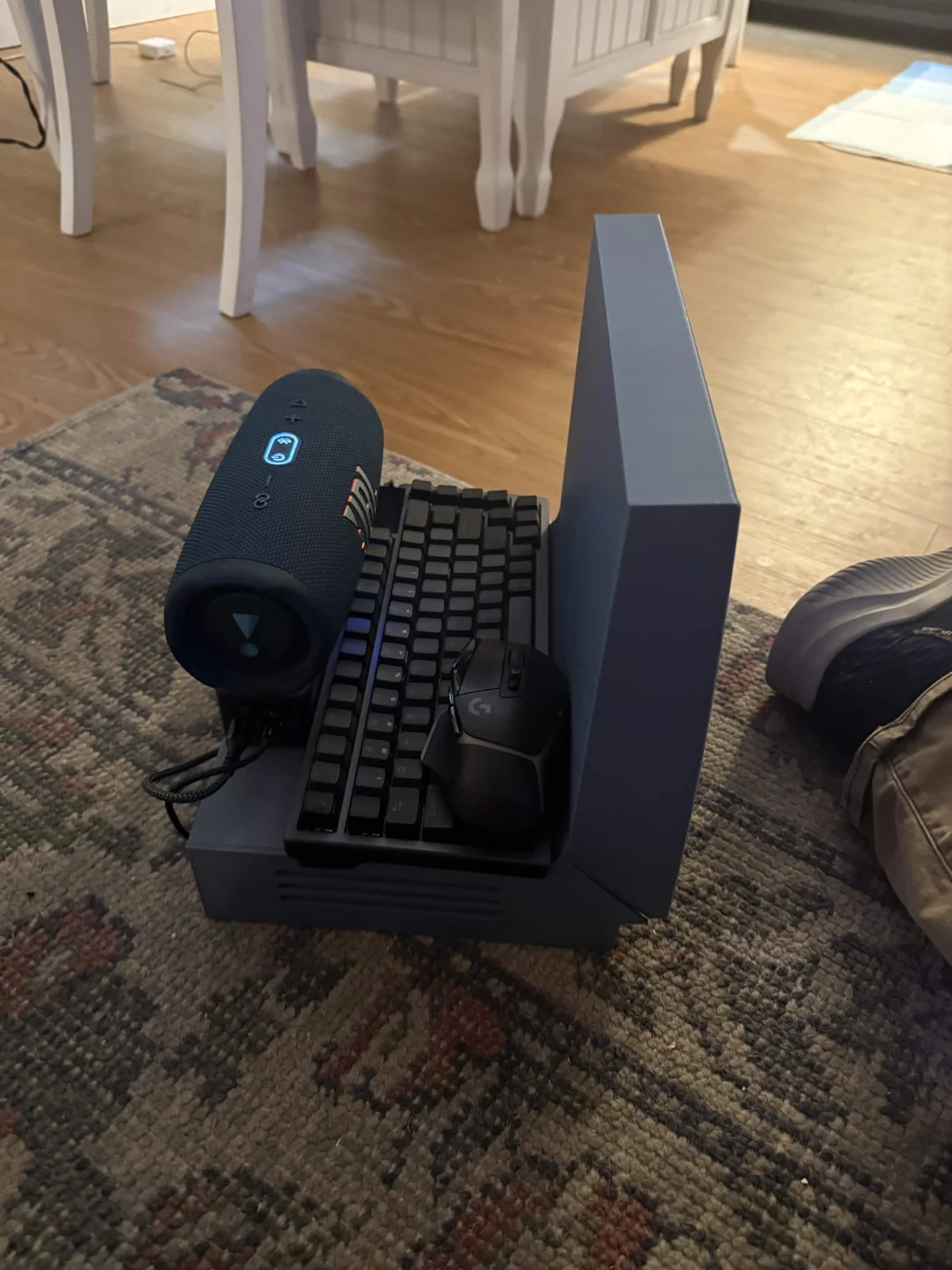 Another view of Ron's retro Mac build